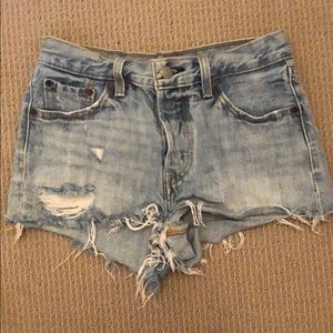 Levi’s light wash jean shorts